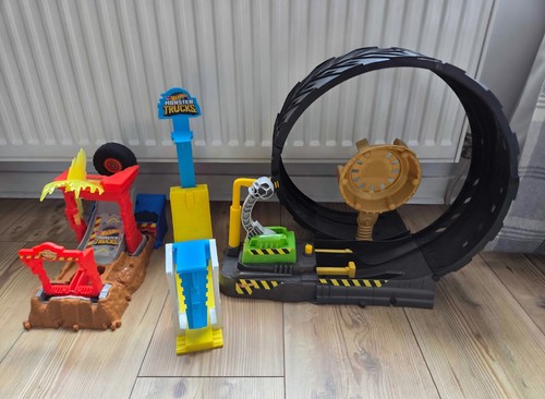 Hot wheels monster trucks loop - trucks,