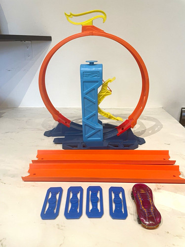 Hot wheels track builder - track,