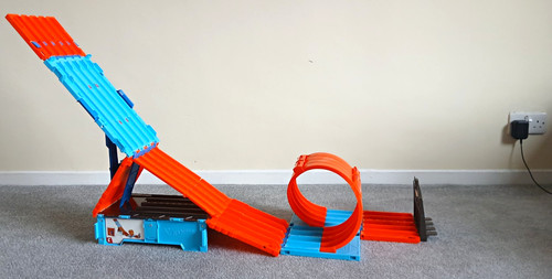 Hot wheels track - hot, builder