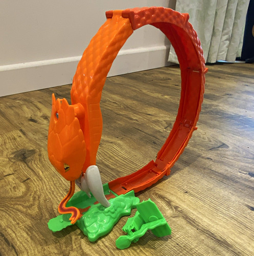 Hot wheels cobra coil - hot,