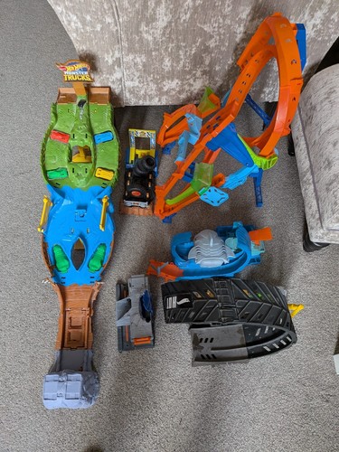 Hot wheels track bundle - track,
