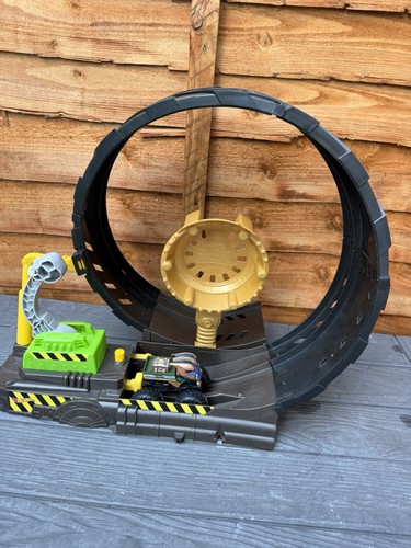 Hot wheels monster trucks - hot,