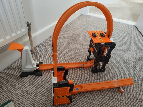 Hot wheels track builder - hot,