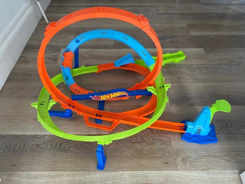Hot wheels loop cyclone - loop,