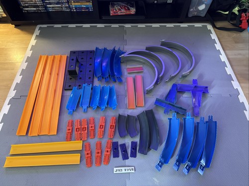 Rare hot wheels - hot, track