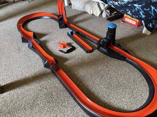 Hot wheels smart - track,