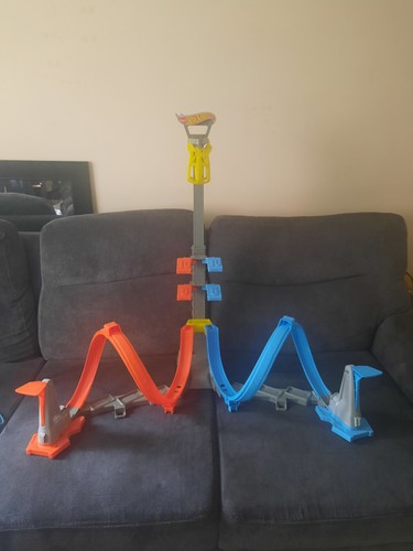 Hot wheels loop launch stunt - launch,