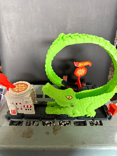 Hot wheels city playset green - hot,