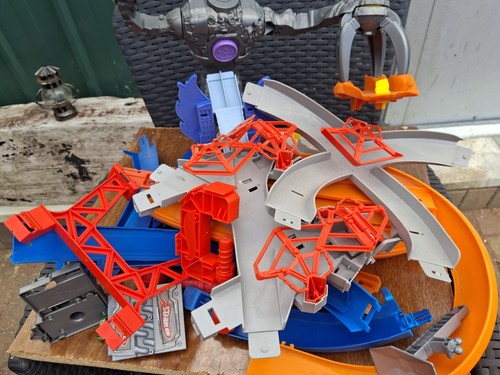 Hot wheels nitrobot - hot, of