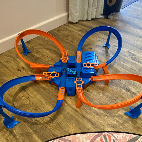 Hot wheels criss cross - wheels, criss-cross